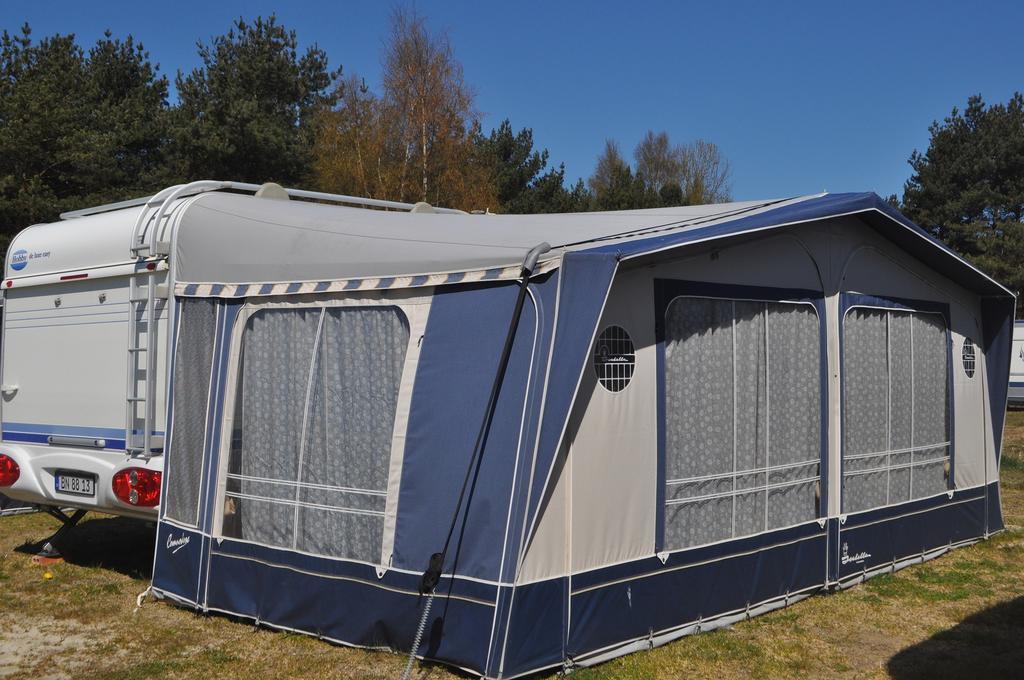 Nowoczesne Przyczepy Kempingowe Chalupy Royal-Camp Exterior foto