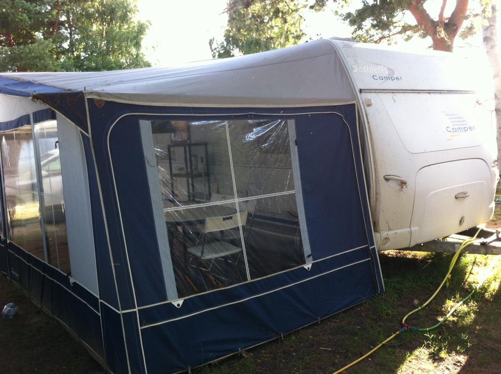 Nowoczesne Przyczepy Kempingowe Chalupy Royal-Camp Exterior foto