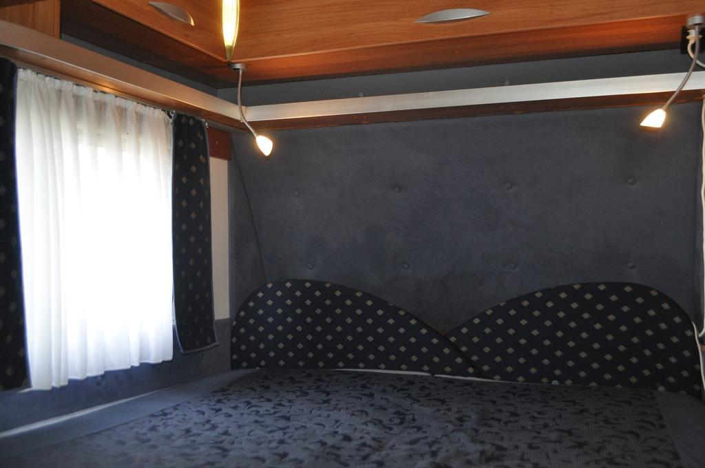 Nowoczesne Przyczepy Kempingowe Chalupy Royal-Camp Exterior foto