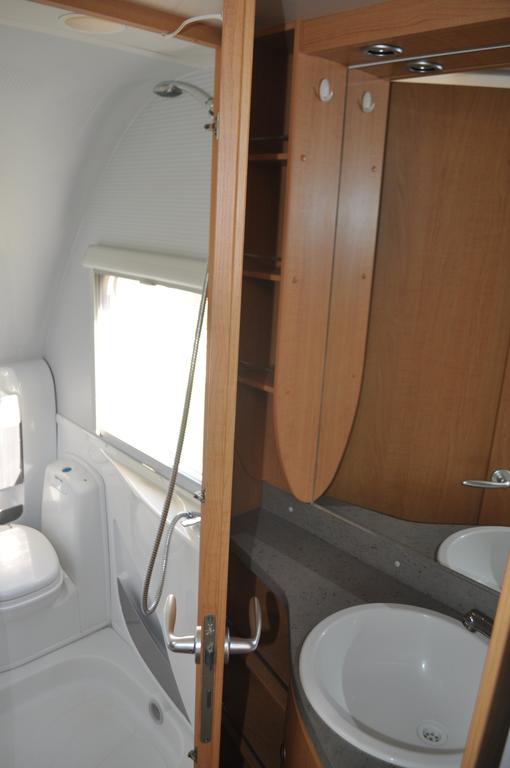 Nowoczesne Przyczepy Kempingowe Chalupy Royal-Camp Exterior foto