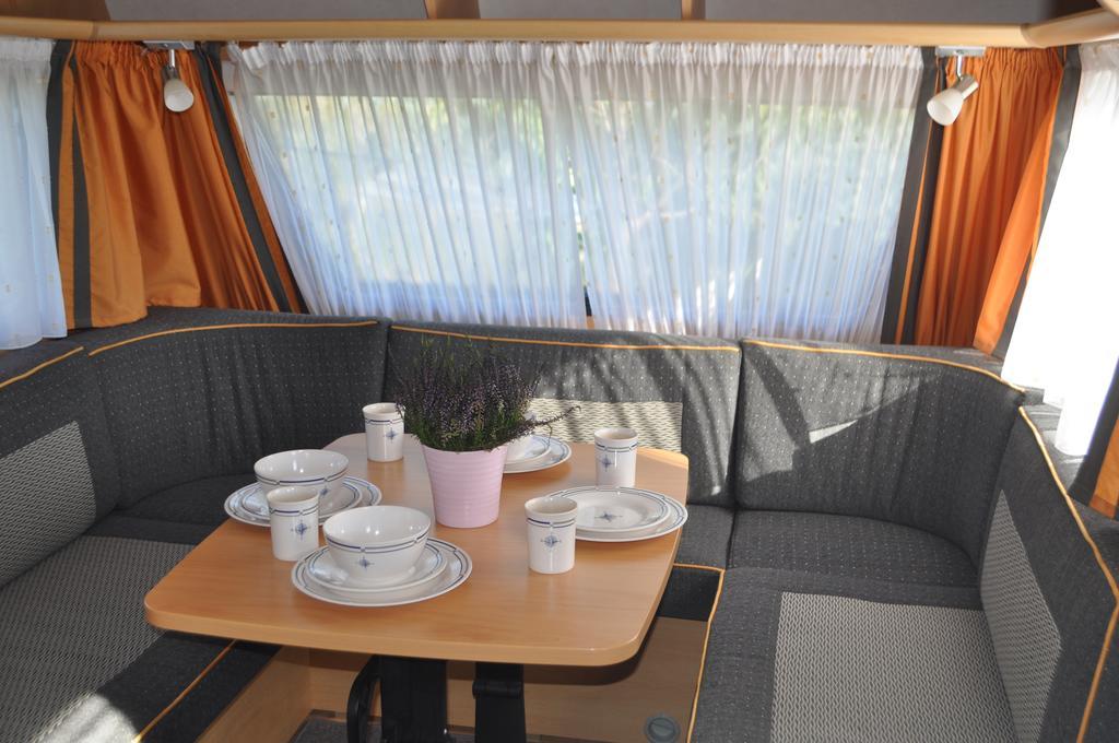 Nowoczesne Przyczepy Kempingowe Chalupy Royal-Camp Exterior foto
