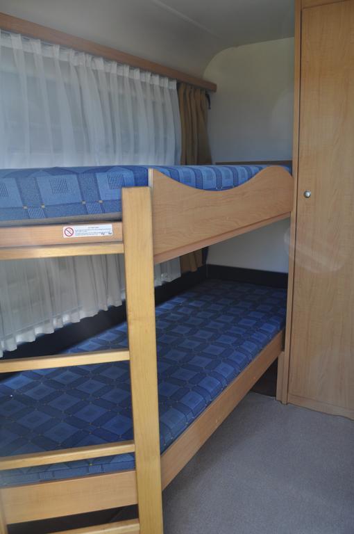 Nowoczesne Przyczepy Kempingowe Chalupy Royal-Camp Exterior foto