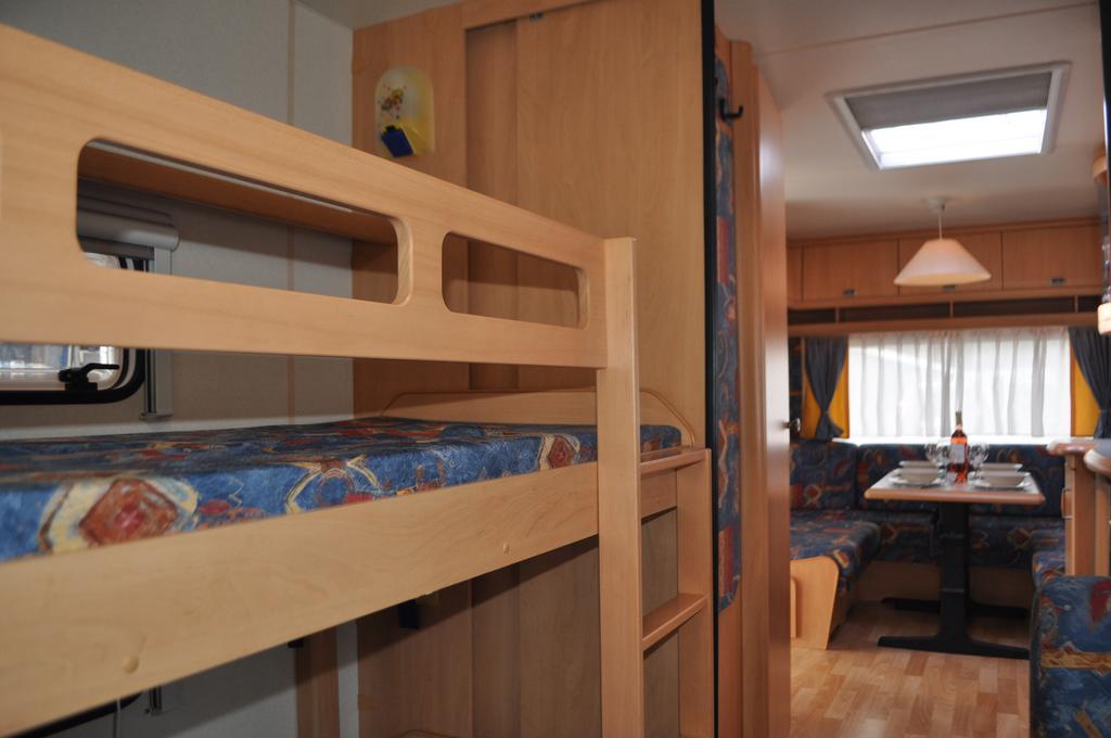 Nowoczesne Przyczepy Kempingowe Chalupy Royal-Camp Exterior foto
